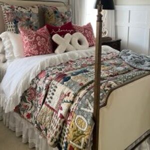 NWOT BUNDLE Pottery Barn Elise Love Quilt & 2 Quilted standard shams Queen King
